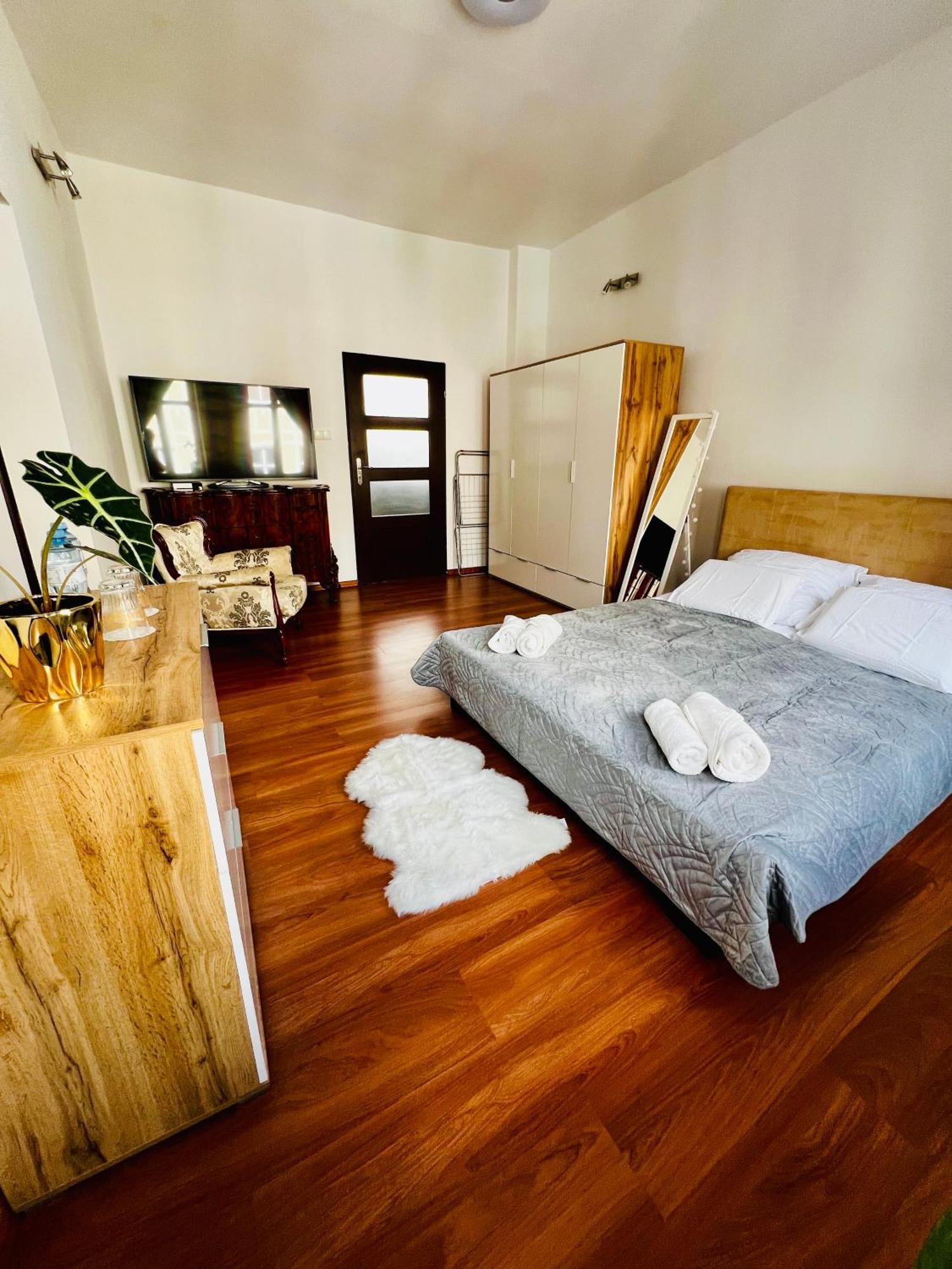 Lux-stone Apartment
